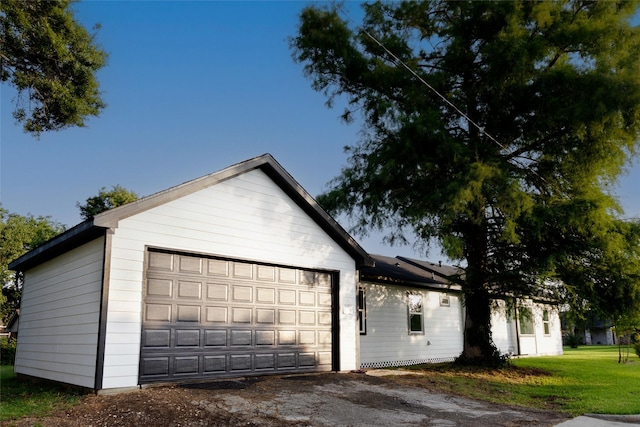 601 S Carroll St, La Porte, TX 77571 - view of garage