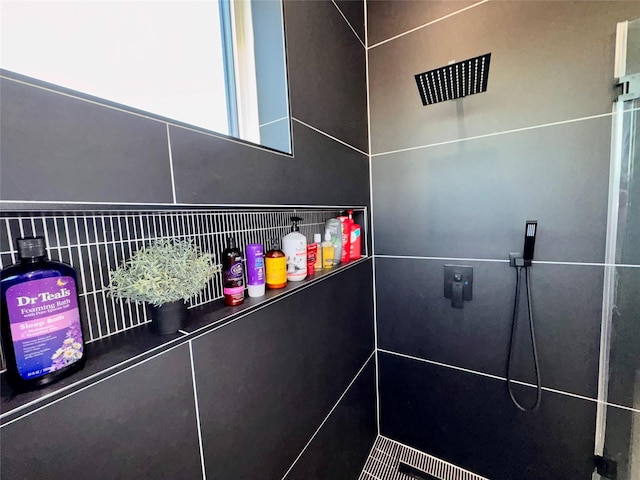 113 E 32nd St Unit A, Houston, TX 77018 - bathroom view of tiled shower
