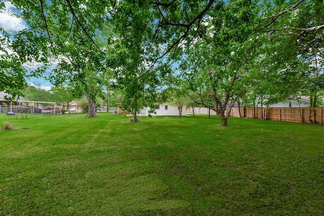18610 Anne Dr, Webster, TX 77058 - view of yard
