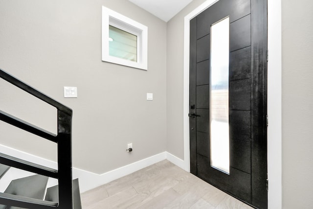 1805 Blodgett St, Houston, TX 77004 - foyer with baseboards