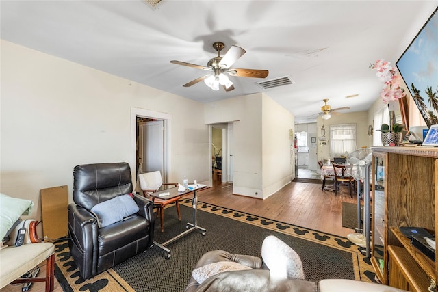 109 Carl St, Houston, TX 77009