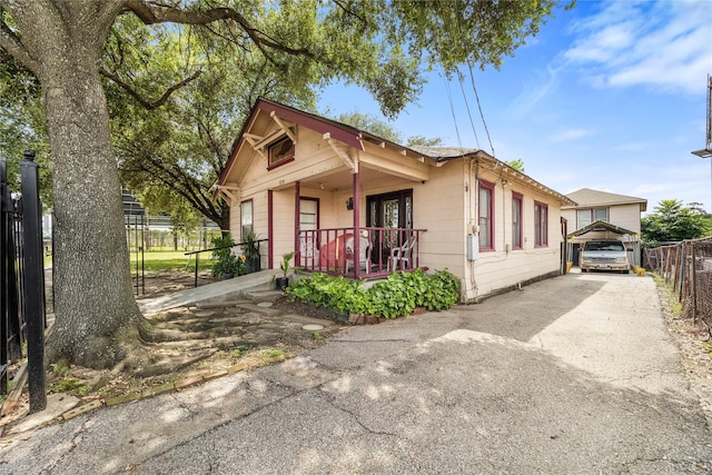 109 Carl St, Houston, TX 77009