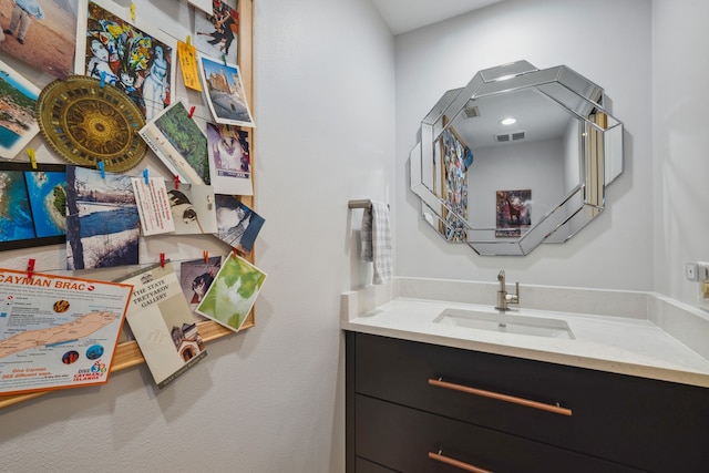 10318 Pine Forest Rd, Houston, TX 77042 - bathroom with vanity