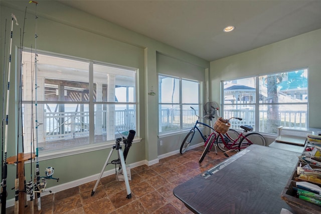 131 Isles End Rd, Tiki Island, TX 77554 - exercise room with baseboards and recessed lighting