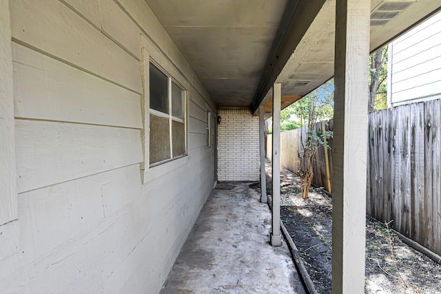 6902 Wagonwheel Ln, Houston, TX 77088 - view of patio