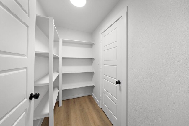 7109 Saint Augustine St, Houston, TX 77021 - view of pantry
