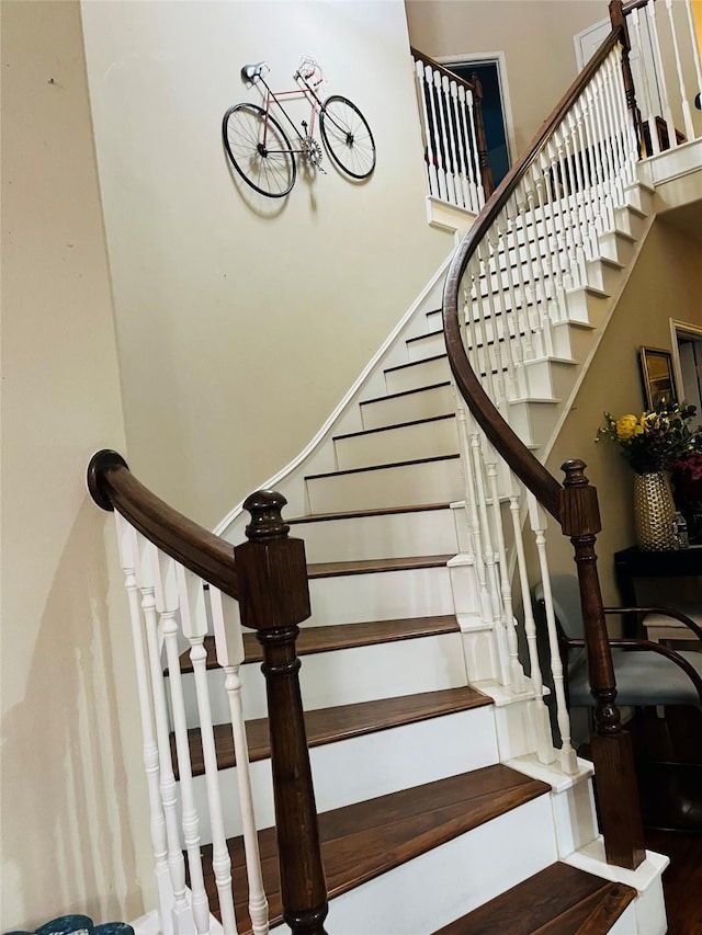 5734 Cedar Field Way, Houston, TX 77084 - stairway featuring a high ceiling