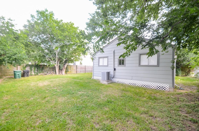 4514 Keystone St, Houston, TX 77021 - view of yard featuring cooling unit