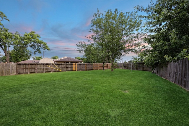 1301 Gulf St, Pasadena, TX 77502 - view of yard