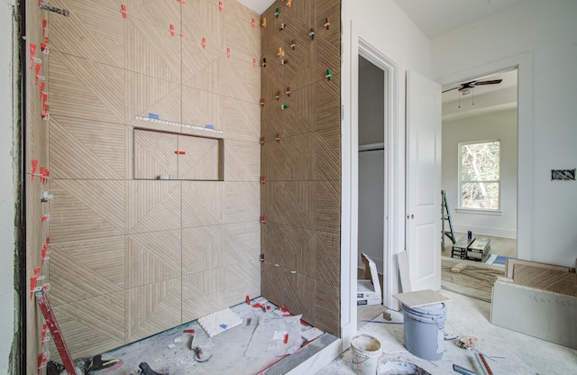 1802 Rollingwood Dr, Huntsville, TX 77340 - bathroom with a ceiling fan