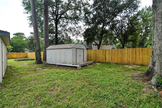 2106 Silver Falls Dr, Houston, TX 77339 - view of yard