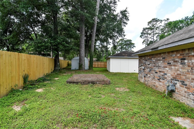 2106 Silver Falls Dr, Houston, TX 77339 - view of yard