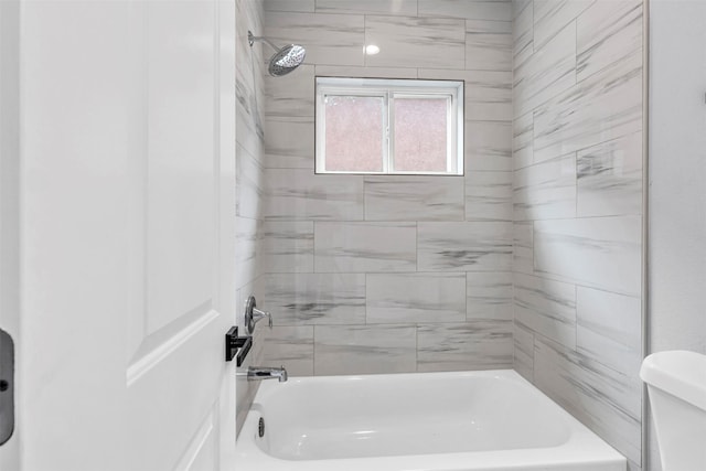 5029 Creekmont Dr, Houston, TX 77091 - bathroom with toilet and bathing tub / shower combination