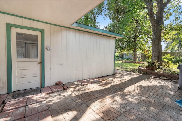 8903 Roos Rd, Houston, TX 77036 - view of patio / terrace