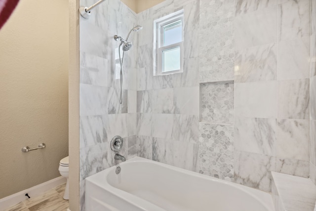 806 Quintana Roo Pl, Seabrook, TX 77586 - full bathroom featuring toilet,  shower combination, and baseboards