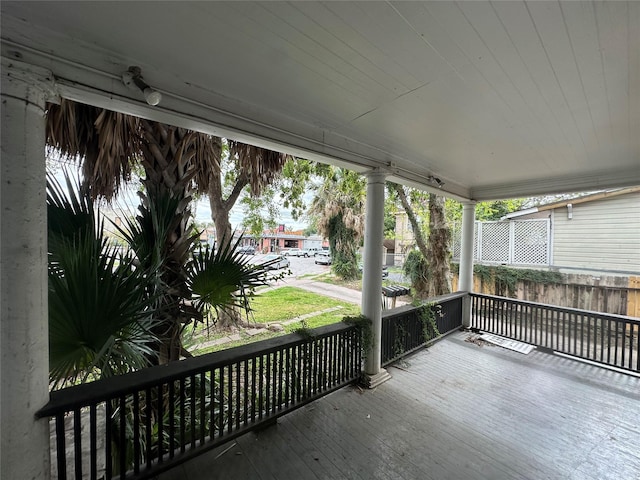 2518 Grant St, Houston, TX 77006 - view of wooden porch