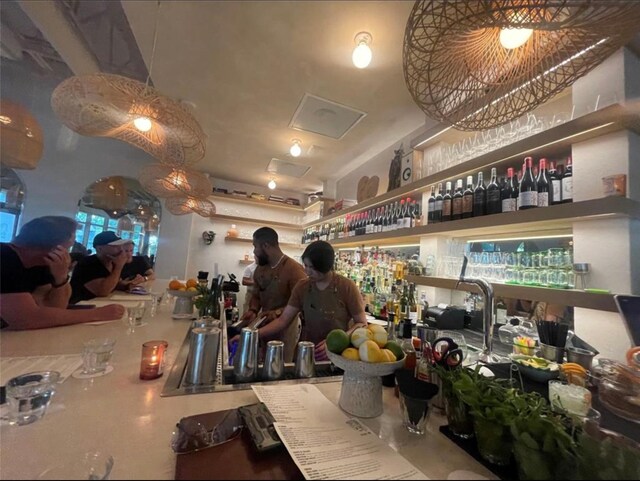 2518 Grant St, Houston, TX 77006 - interior space