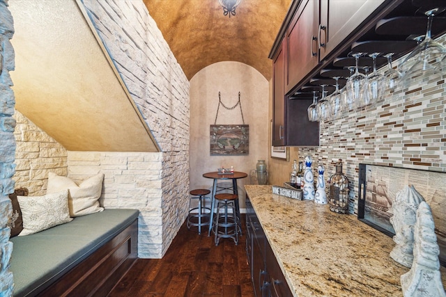 70 Silent Circle Dr, Sugar Land, TX 77498