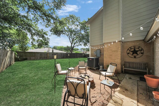1902 Kings Arms Way, Katy, TX 77493 - fenced backyard featuring a patio area