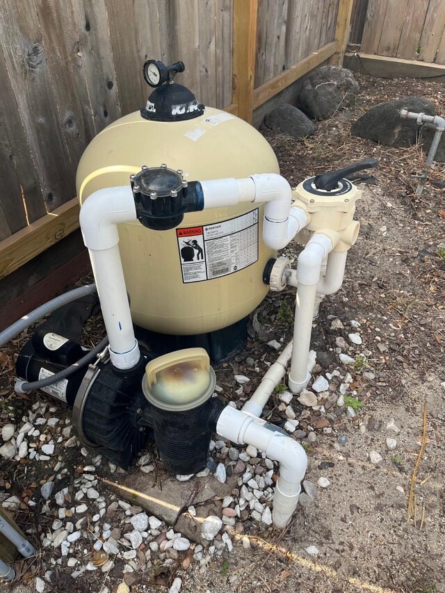 5471 Kuldell Dr, Houston, TX 77096 - detailed view of pump