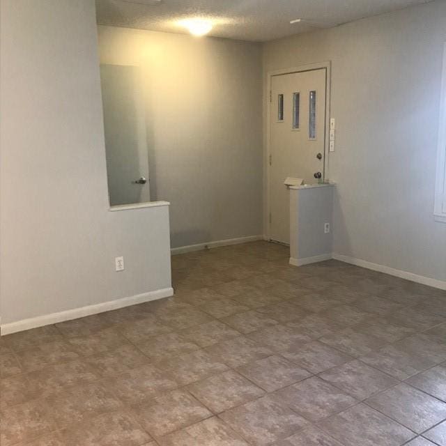 5471 Kuldell Dr, Houston, TX 77096 - view of empty room