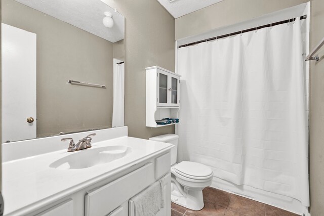 12821 Donegal Way, Houston, TX 77047 - full bath featuring vanity, tile patterned floors, and shower / tub combo