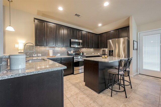 6823 Blue Glade Dr, Richmond, TX 77406