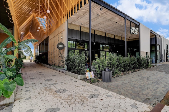 5405 Larkin St, Houston, TX 77007 - view of building exterior