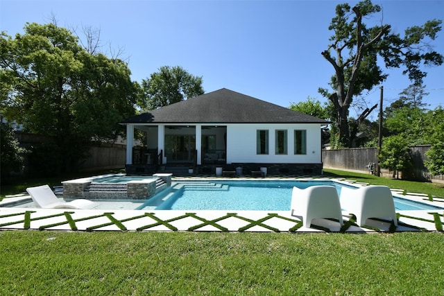 802 W 30th St, Houston, TX 77018 - view of swimming pool with a pool with connected hot tub