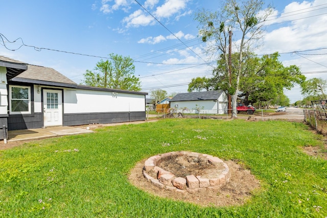 1502 W 9th St, Freeport, TX 77541 - view of yard