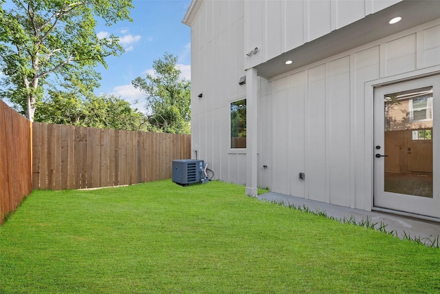 8417 Venus St Unit A B, Houston, TX 77088 - view of yard featuring central air condition unit