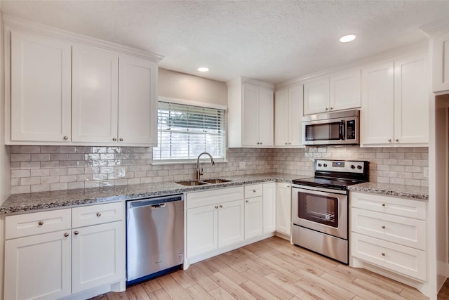 304 Lisa Ct, Friendswood, TX 77546 - photo 4