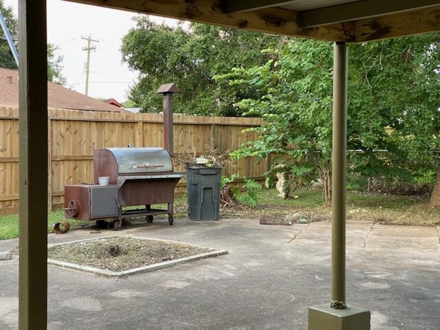 304 Lisa Ct, Friendswood, TX 77546 - photo 12