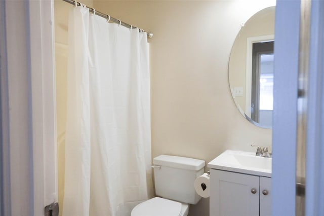 18389 Ten Oaks Ct, Porter, TX 77365 - full bath with toilet, vanity, and a shower with shower curtain