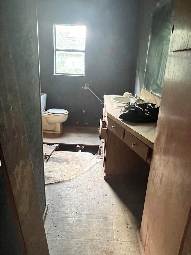 9221 Oliver Rd, Orange, TX 77632 - bathroom featuring vanity and toilet