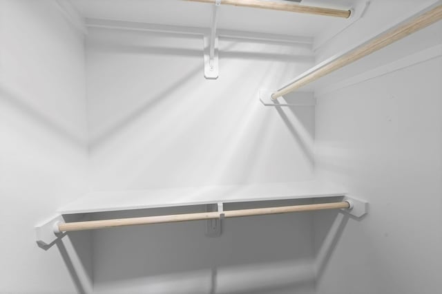 226 Hyta St, Houston, TX 77018 - view of walk in closet