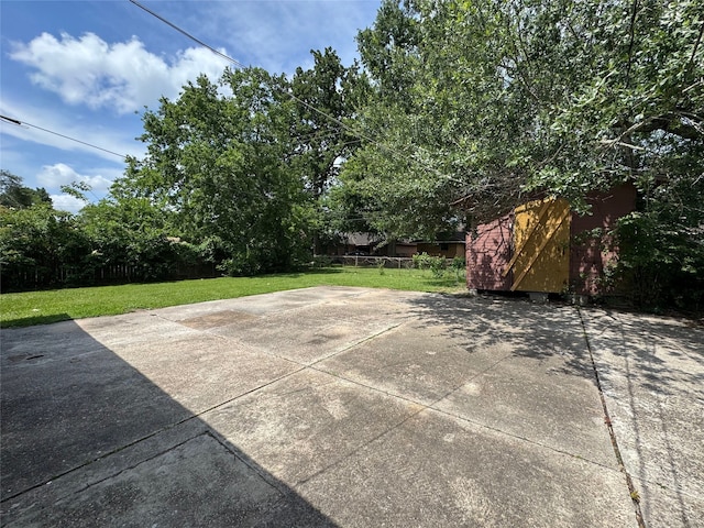 10509 Kelburn Dr, Houston, TX 77016 - view of patio