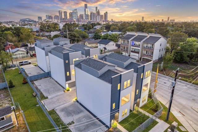 1805 Mills St, Houston, TX 77026 - aerial view at dusk of a view of skyline