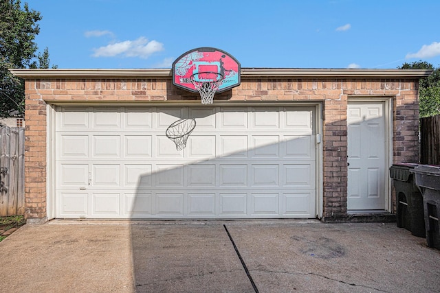 1826 Concho River Ct, Sugar Land, TX 77478 - view of garage
