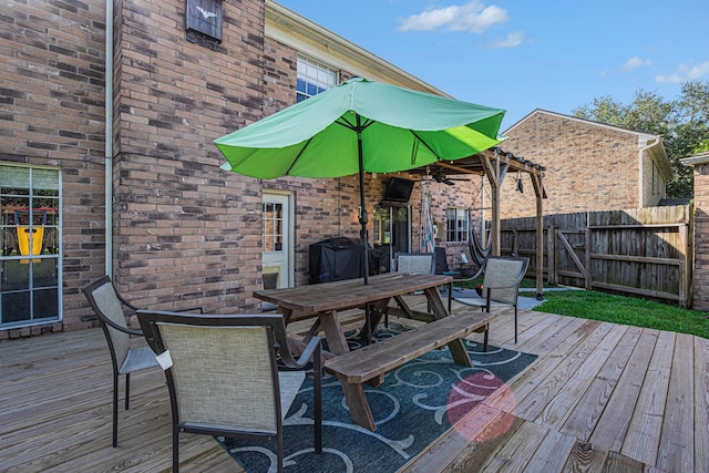 1826 Concho River Ct, Sugar Land, TX 77478 - deck with outdoor dining space