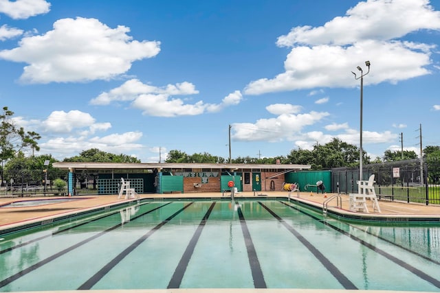 4633 Larkspur St, Houston, TX 77051 - view of community pool