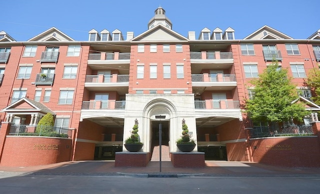 2400 Mccue Rd Unit 250, Houston, TX 77056 - view of apartment building / complex