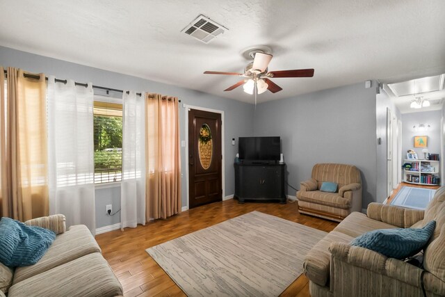 520 Turner St, Conroe, TX 77301 - photo 7