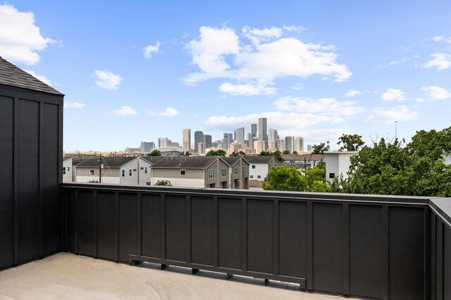 3209 Baer St Unit B, Houston, TX 77020 - balcony with a skyline view