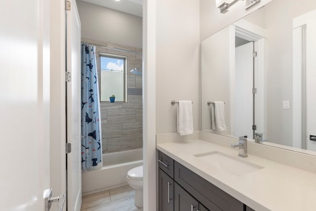 1703 Freeman St, Houston, TX 77009 - bathroom with vanity, toilet, and shower / bathtub combination with curtain
