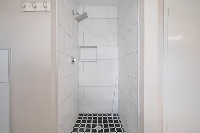 16502 N Glade Dr, Houston, TX 77073 - full bath featuring tiled shower