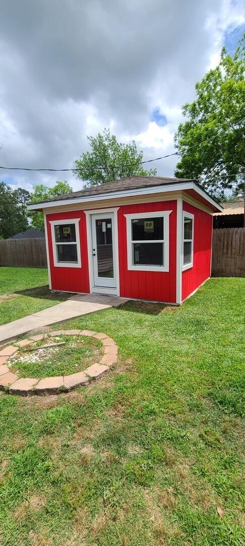 402 Spruce Lake Rd, Houston, TX 77336 - photo 25