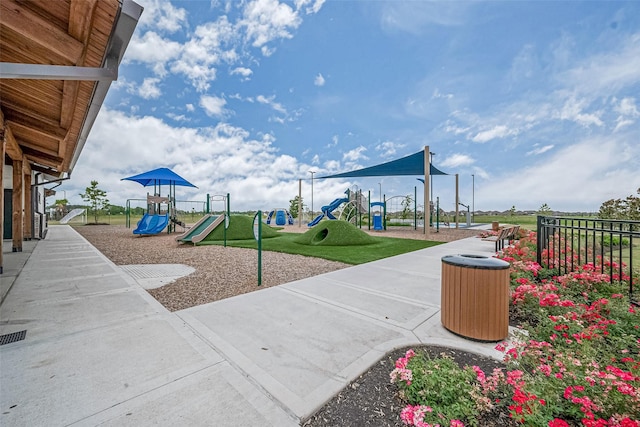 1214 Red Hills Dr, Rosharon, TX 77583 - view of community play area
