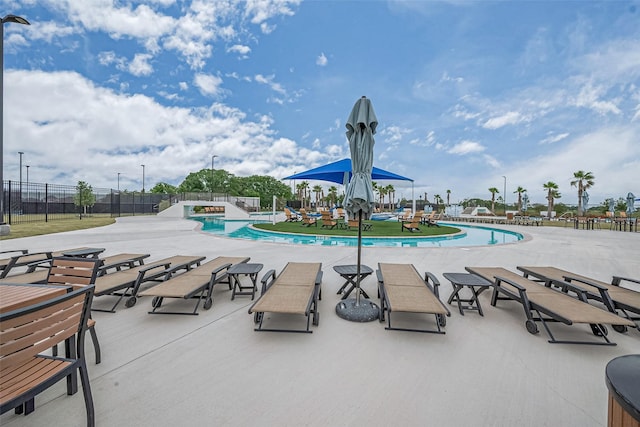 1214 Red Hills Dr, Rosharon, TX 77583 - community pool with a patio