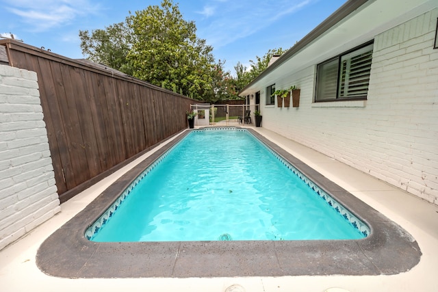 2502 Briarbrook Dr, Houston, TX 77042 - view of swimming pool